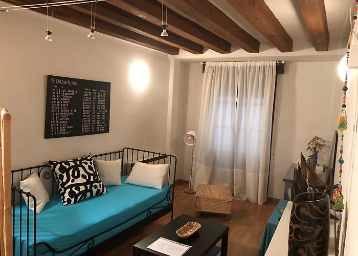 Edificio Con 2 Opciones Duplex 3 Y 1 En Plaza Mayor דירה